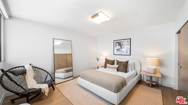 153 San Vicente Boulevard 2J, Santa Monica, CA 90402