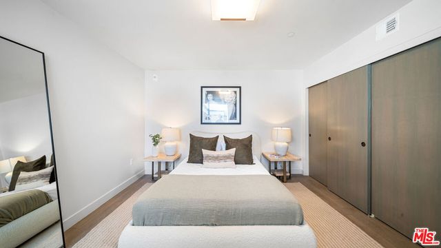 153 San Vicente Boulevard 2J, Santa Monica, CA 90402