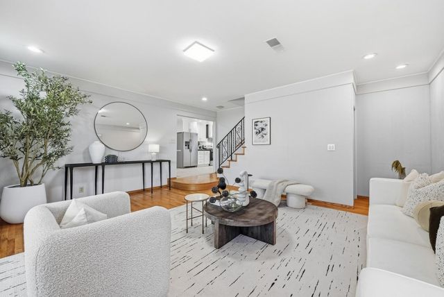 2895 Warburton Avenue, Santa Clara, CA 95051