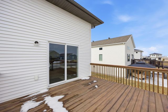 218 5TH Street E, Horace, ND 58047