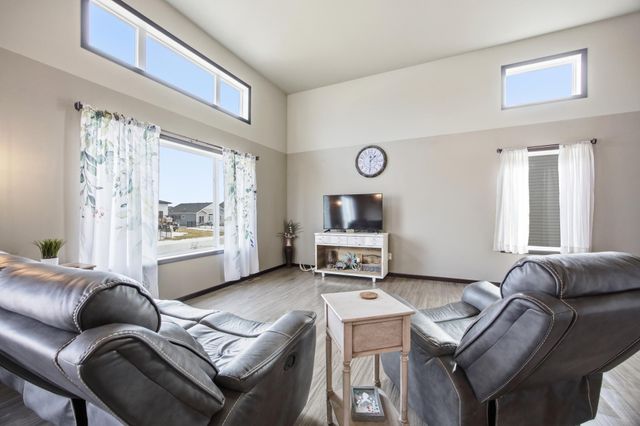 218 5TH Street E, Horace, ND 58047