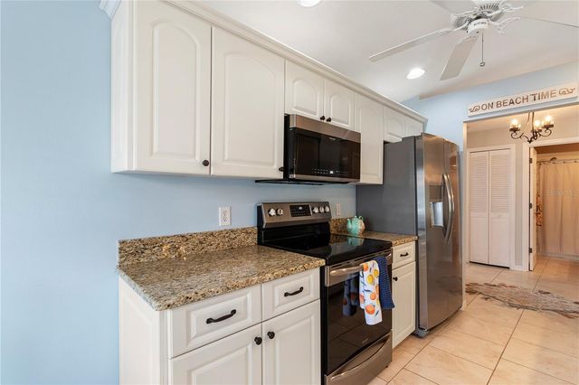 5674 SHEFFIELD GREENE CIRCLE 74, Sarasota, FL 34235