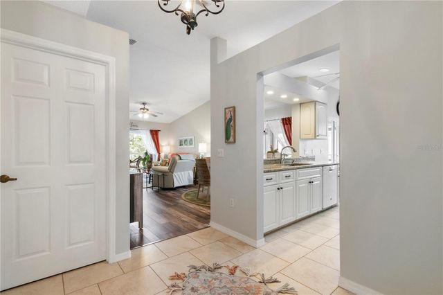 5674 SHEFFIELD GREENE CIRCLE 74, Sarasota, FL 34235