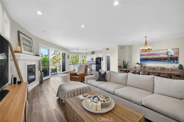 214 Avenida Montalvo 2, San Clemente, CA 92672