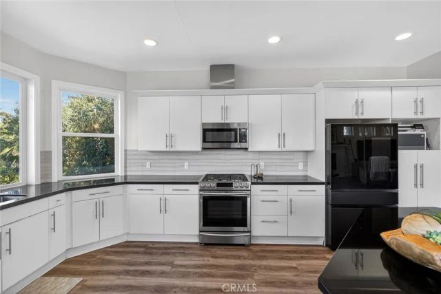 214 Avenida Montalvo 2, San Clemente, CA 92672