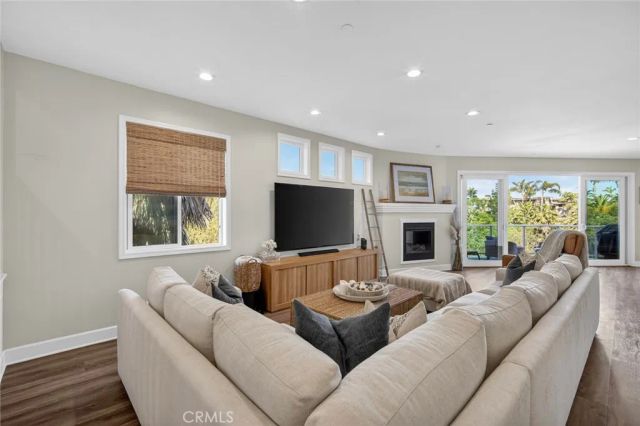 214 Avenida Montalvo 2, San Clemente, CA 92672