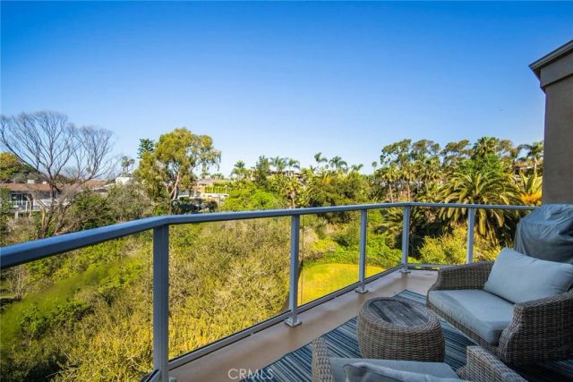 214 Avenida Montalvo 2, San Clemente, CA 92672