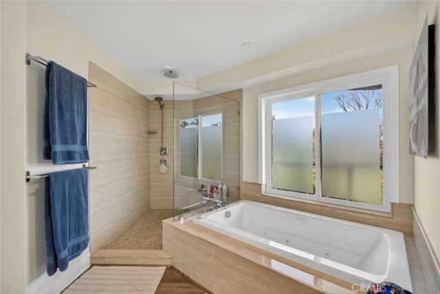 214 Avenida Montalvo 2, San Clemente, CA 92672