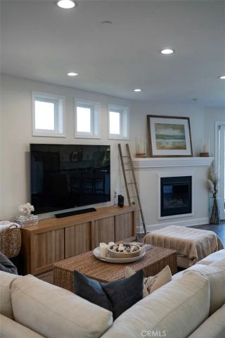 214 Avenida Montalvo 2, San Clemente, CA 92672