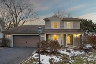 9 Juniper Court, Streamwood, IL 60107