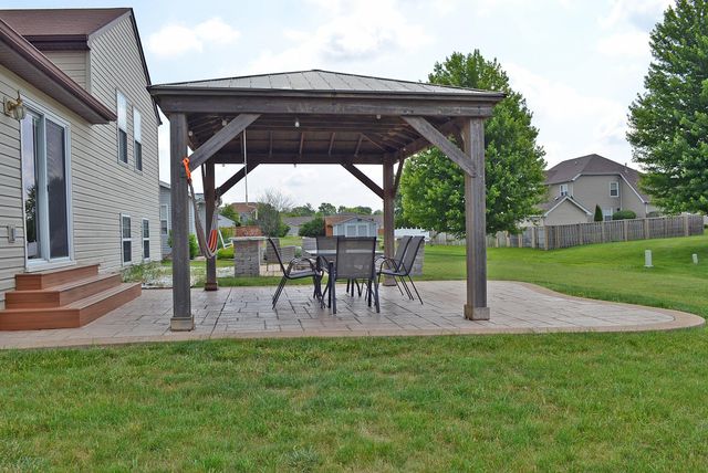 2913 W 84th Place, Merrillville, IN 46410