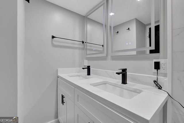 1280 W Peachtree Street NW 1402, Atlanta, GA 30309
