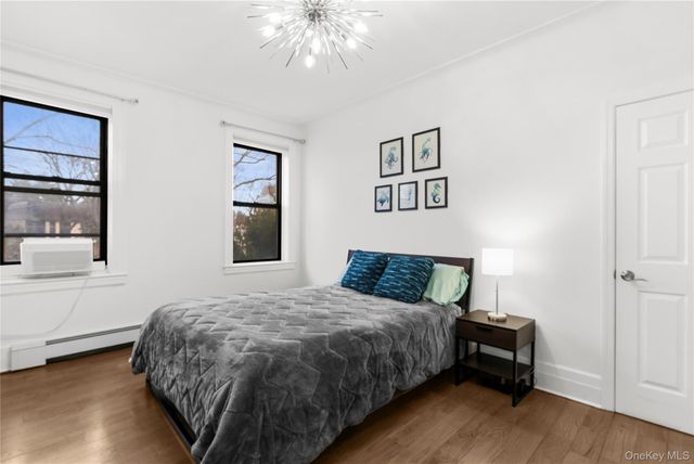 37 Brompton Road 3D, Great Neck, NY 11022