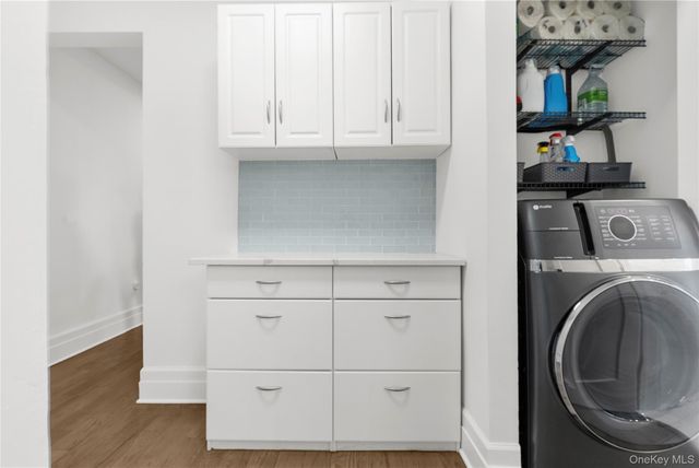 37 Brompton Road 3D, Great Neck, NY 11022