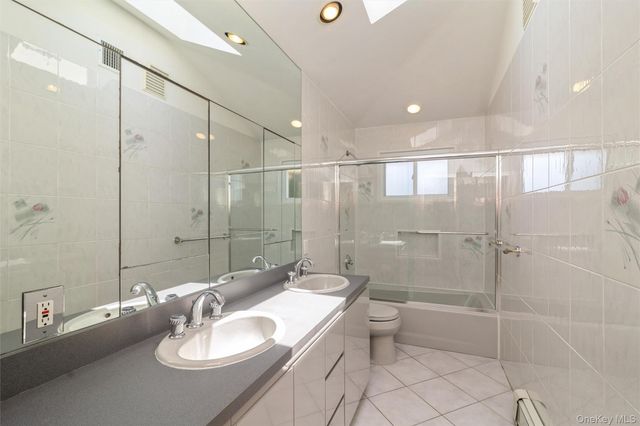 204 Halsey Avenue, Jericho, NY 11753