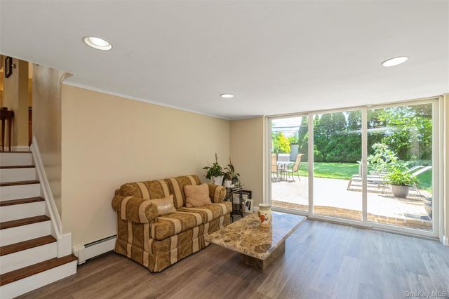 204 Halsey Avenue, Jericho, NY 11753