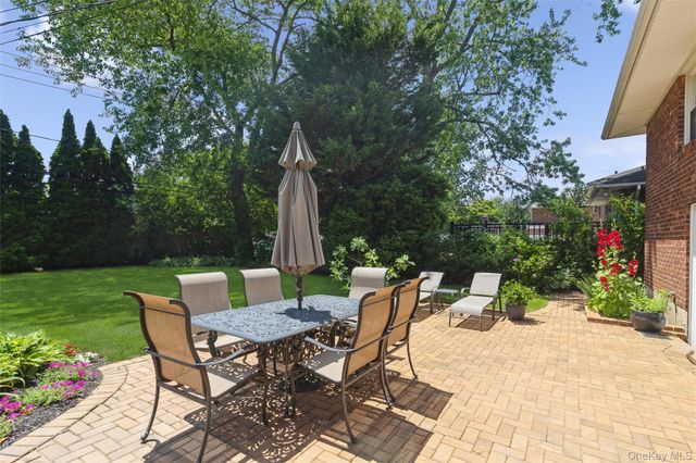 204 Halsey Avenue, Jericho, NY 11753