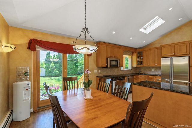 204 Halsey Avenue, Jericho, NY 11753