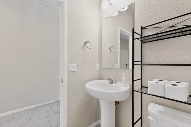 1916 Hubbard Street SE, Albuquerque, NM 87123