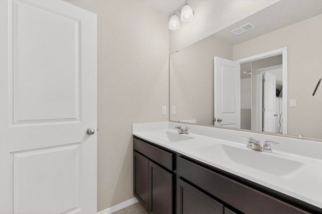 1916 Hubbard Street SE, Albuquerque, NM 87123