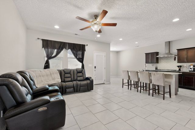 1916 Hubbard Street SE, Albuquerque, NM 87123