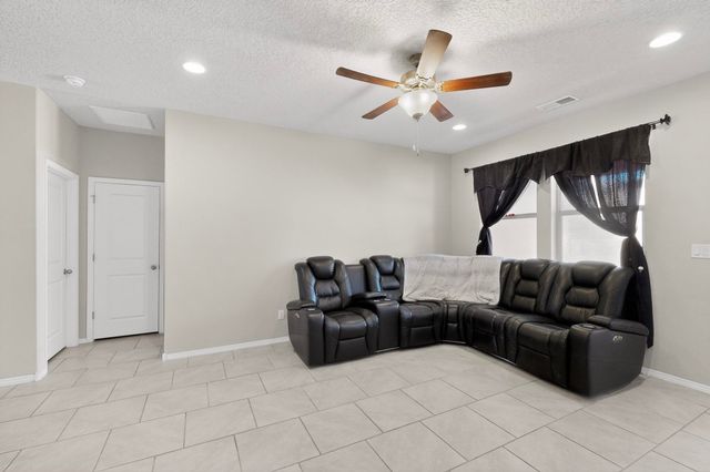 1916 Hubbard Street SE, Albuquerque, NM 87123