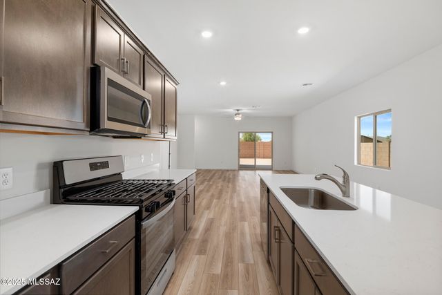 21945 E Pebbles Avenue, Red Rock, AZ 85145