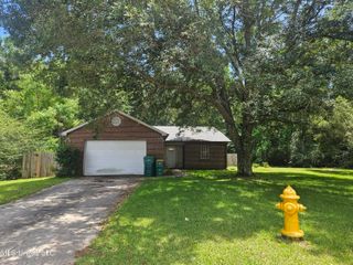 11350 Fenton Drive, Biloxi, MS 39532
