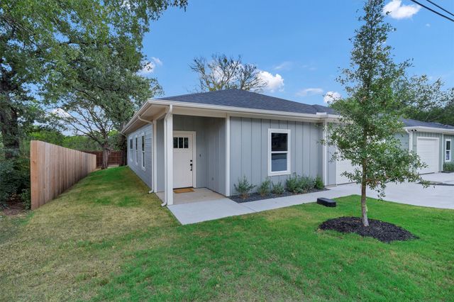 805 Branding Iron Trail, Granbury, TX 76049