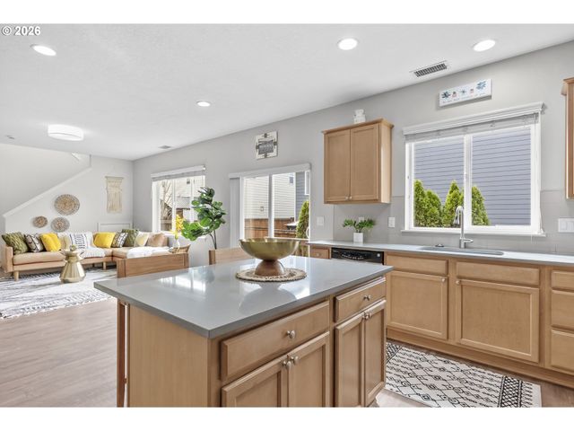 316 Nw CAMP IRELAND St, Hillsboro, OR 97124