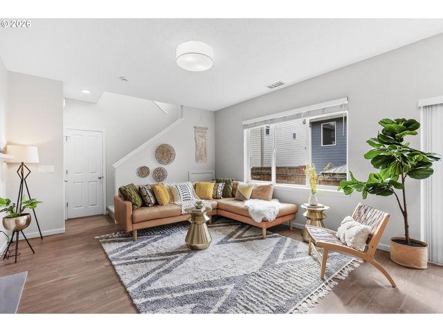 316 Nw CAMP IRELAND St, Hillsboro, OR 97124