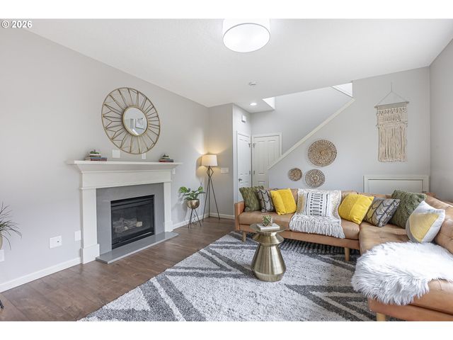 316 Nw CAMP IRELAND St, Hillsboro, OR 97124