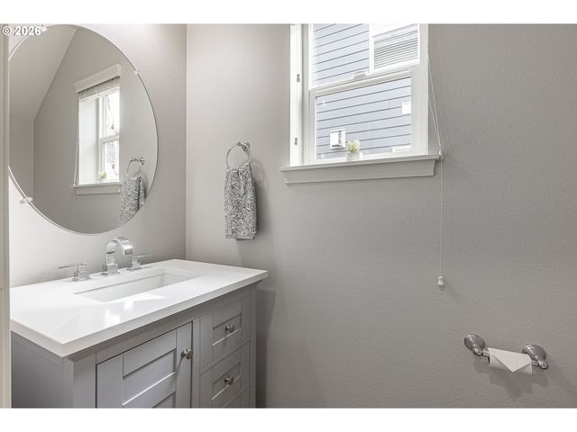 316 Nw CAMP IRELAND St, Hillsboro, OR 97124