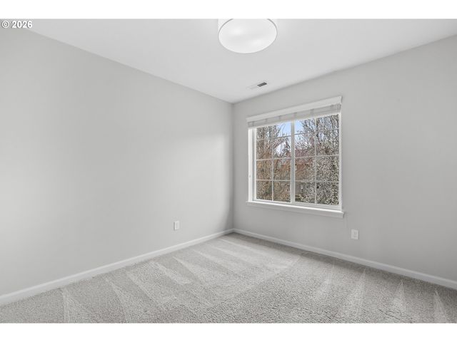 316 Nw CAMP IRELAND St, Hillsboro, OR 97124