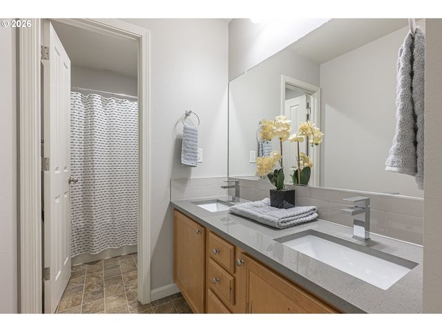 316 Nw CAMP IRELAND St, Hillsboro, OR 97124