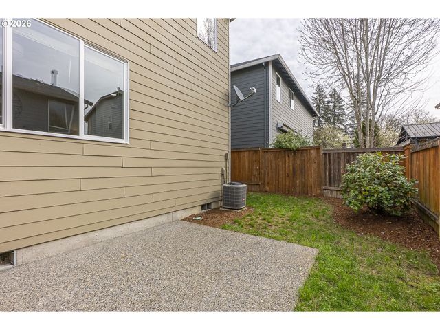 316 Nw CAMP IRELAND St, Hillsboro, OR 97124