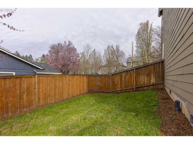 316 Nw CAMP IRELAND St, Hillsboro, OR 97124