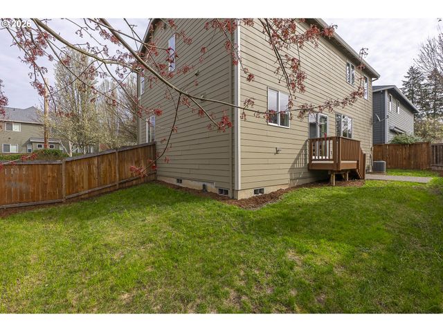 316 Nw CAMP IRELAND St, Hillsboro, OR 97124