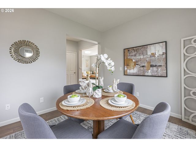 316 Nw CAMP IRELAND St, Hillsboro, OR 97124