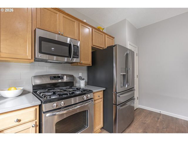 316 Nw CAMP IRELAND St, Hillsboro, OR 97124