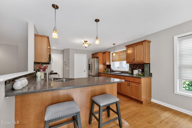 4303 Consaul Road, Niskayuna, NY 12304