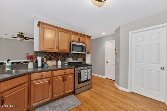 4303 Consaul Road, Niskayuna, NY 12304
