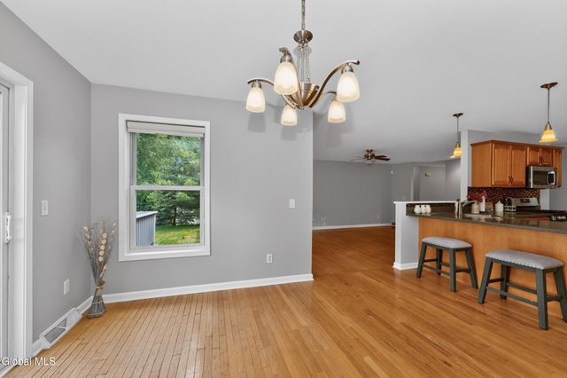 4303 Consaul Road, Niskayuna, NY 12304