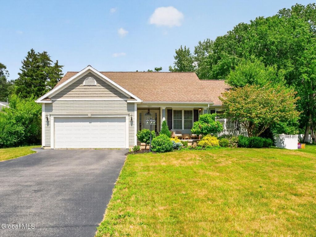 4303 Consaul Road, Niskayuna, NY 12304