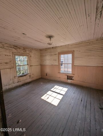 931 9th Street, Port Royal, SC 29935