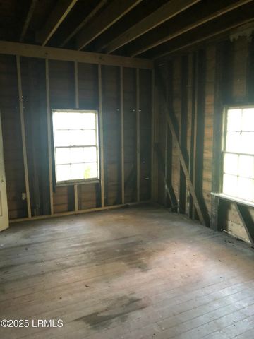 931 9th Street, Port Royal, SC 29935