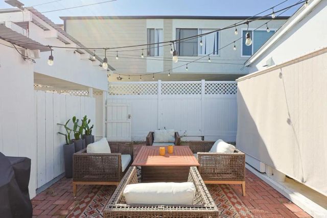 207 C Avenue, Coronado, CA 92118