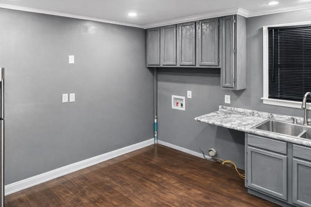 2641 Combs Dr, Nashville, TN 37207