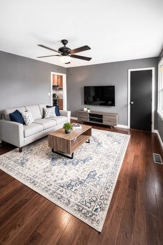 2641 Combs Dr, Nashville, TN 37207