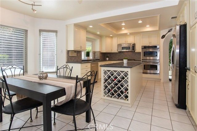 28830 Shadow Valley, Saugus (santa Clarita), CA 91390